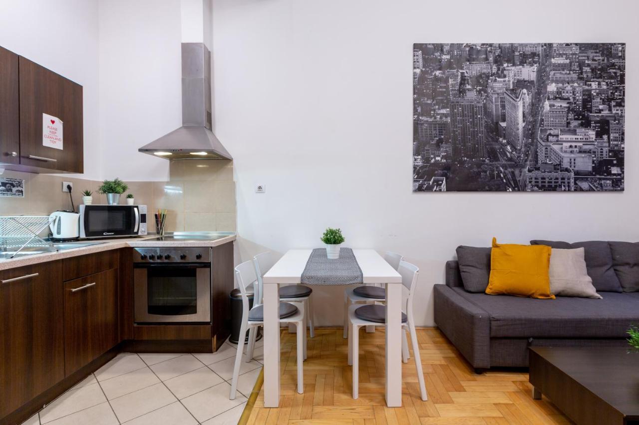 Dowtown Home In The Gozsdu Garden Будапеща Екстериор снимка