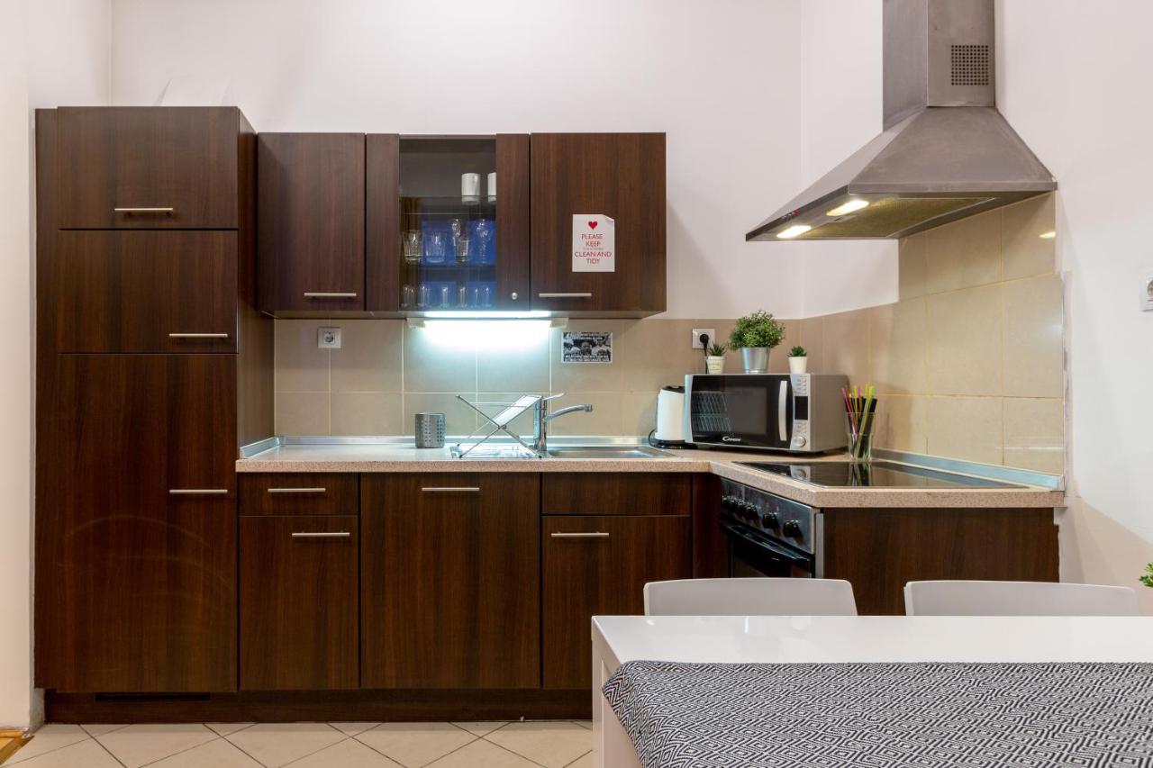 Dowtown Home In The Gozsdu Garden Будапеща Екстериор снимка